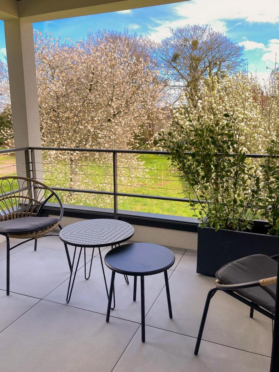 Appartements Guesthouse1 Et Guesthouse2 Sword Beach Colleville-Montgomery Exterior foto